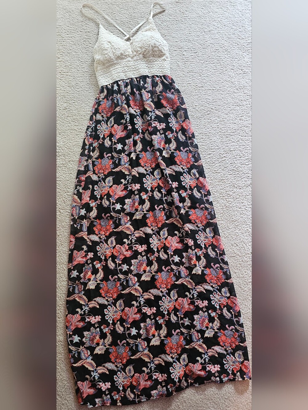 J for Justify floral maxi dress. It features a bohemian style Size Small - Picture 7 of 11